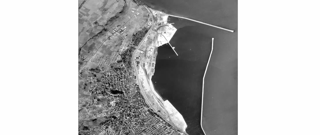 19 Mayıs 1919 Atatürk’ün Samsun’a Çıkışı.  Samsun’un Harita Genel Müdürlüğü Tarafından 1965 Yılında Çekilen Hava Fotoğrafı