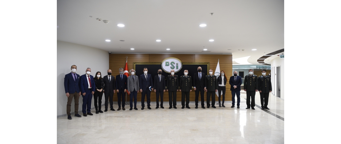 Başkanlığını Harita Genel Müdürlüğünün yaptığı Türkiye Ulusal Jeodezi ve Jeofizik Birliği (TUJJB)’nin Olağan Konsey Toplantısı 21 Şubat 2022 tarihinde Devlet Su İşleri Genel Müdürlüğü ev sahipliğinde gerçekleştirilmiştir.